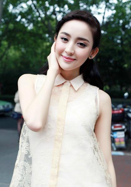 娱乐吃瓜姐娜扎,娱乐圈的瓜中女王，揭秘明星背后的故事